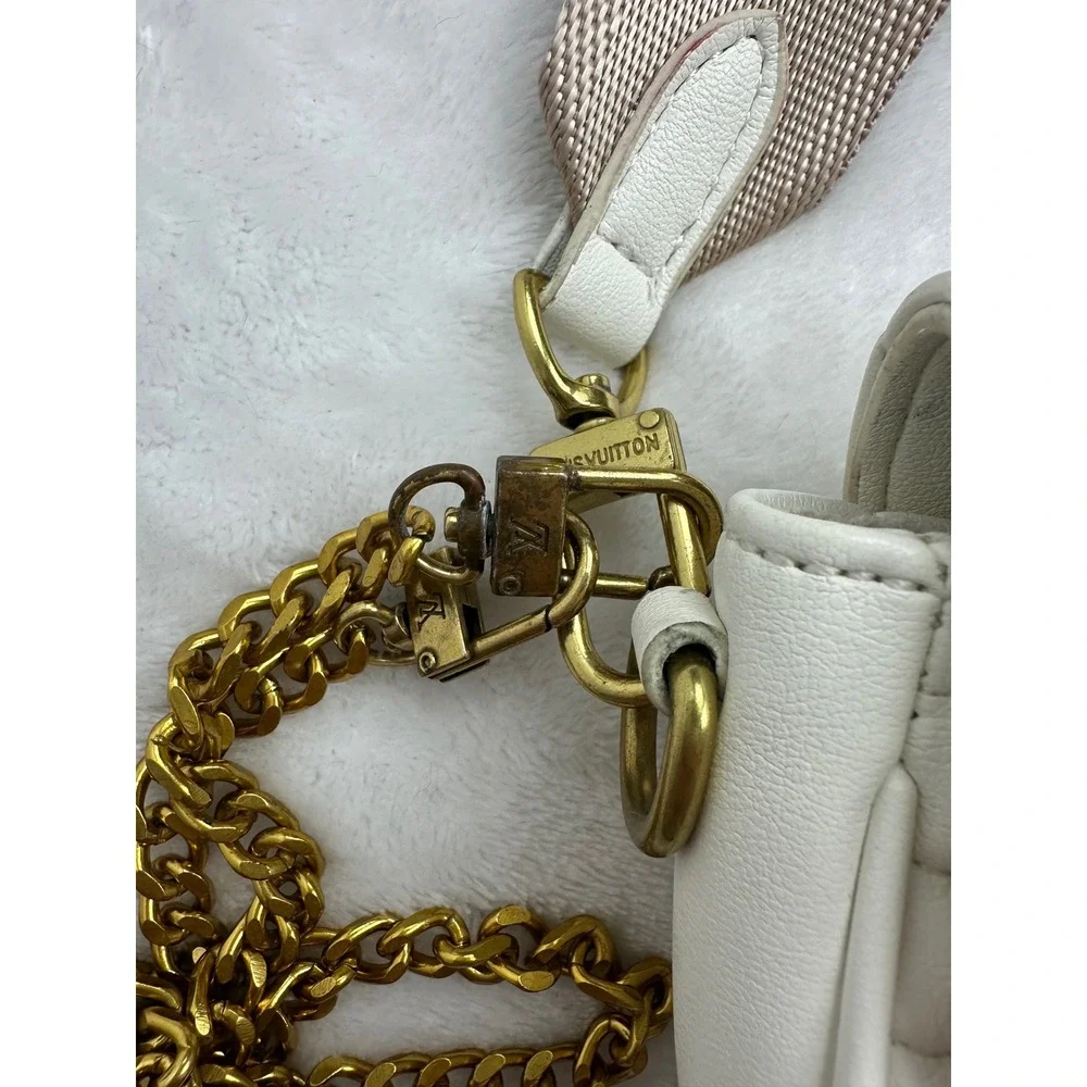 Louis Vuitton New Wave Multi-Pochette Women Small White Quilted Leather Bag